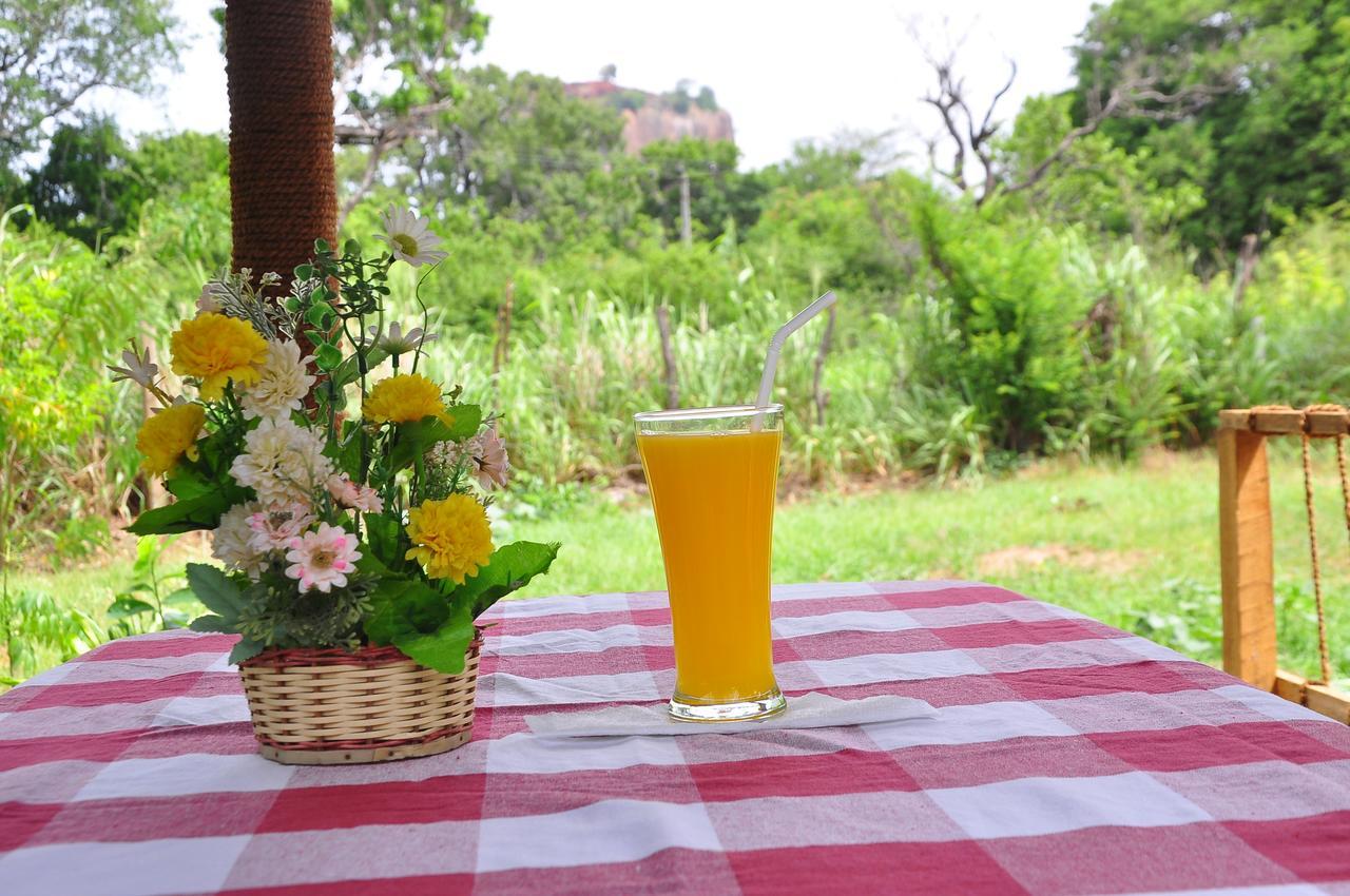 Sigiriya Amenity Home Stay Buitenkant foto